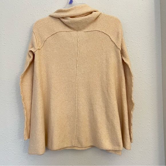 Free People Strawberry Fields Off Shoulder Cowl Size XS - Picture 5 of 7